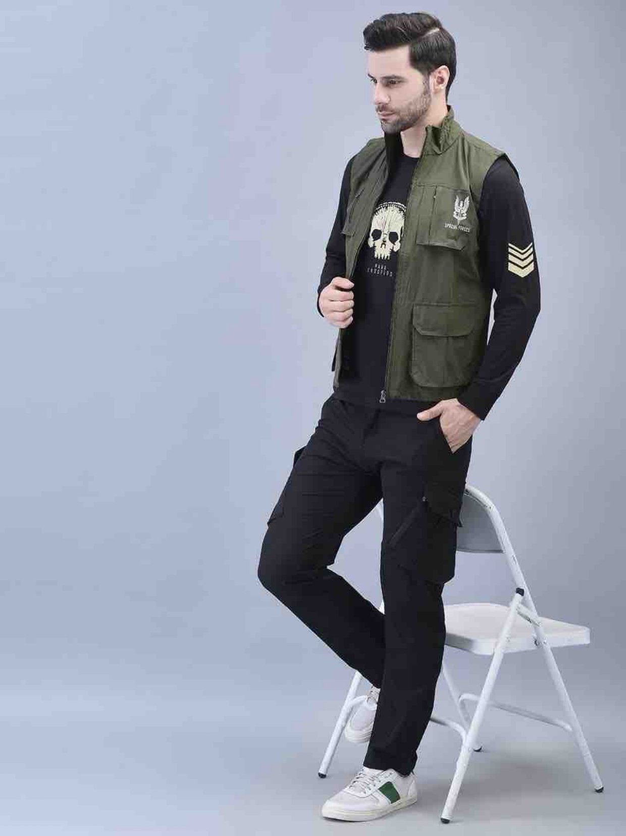 Men's Green half jacket with multiple cargo pockets balidan abd special